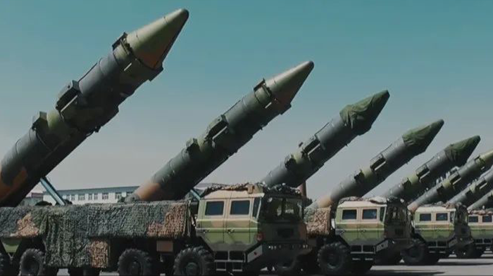 《追光》第十集：夯实强军之基