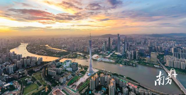 珠江，从广州市区穿城而过。