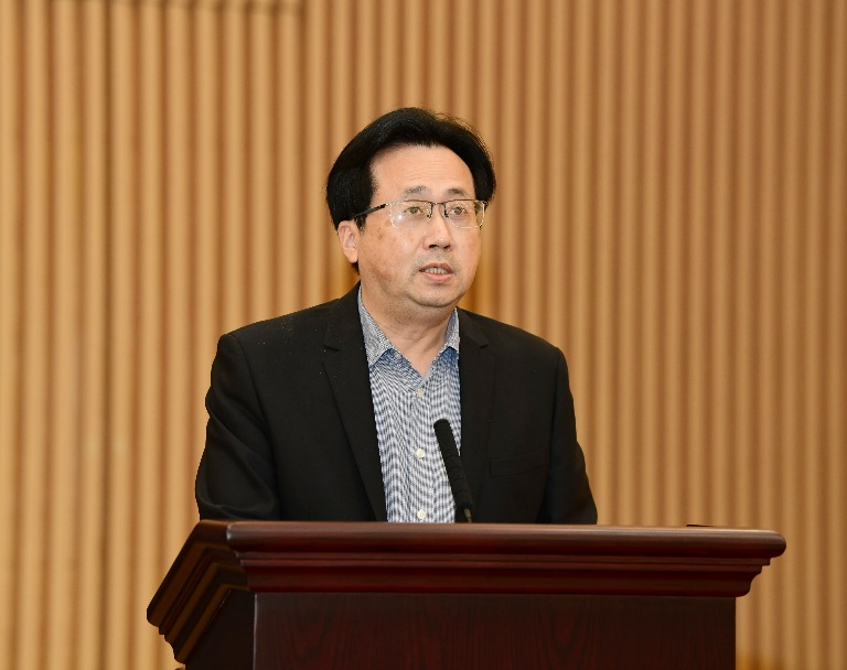 广东省委农村工作会议暨全面推进“百县千镇万村高质量发展工程”促进城乡区域协调发展动员大会上，省农业农村厅党组书记、副厅长刘棕会发言。（南方日报记者 王辉 肖雄 摄）